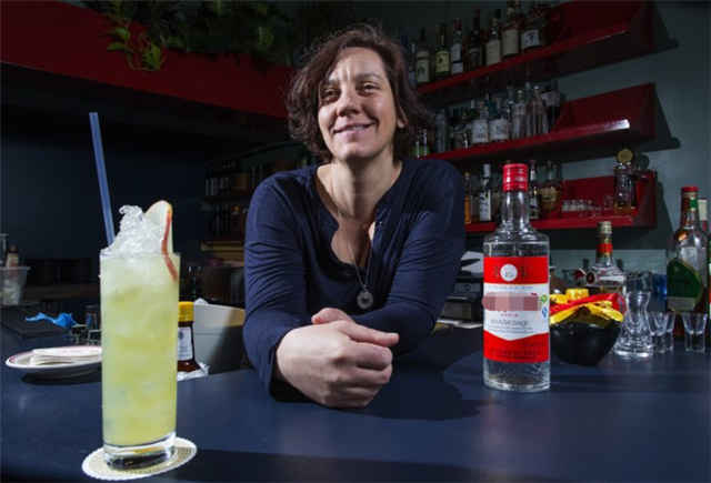 同是烈酒差别这么大？伏特加畅销全世界，白酒却只有中国人喝？