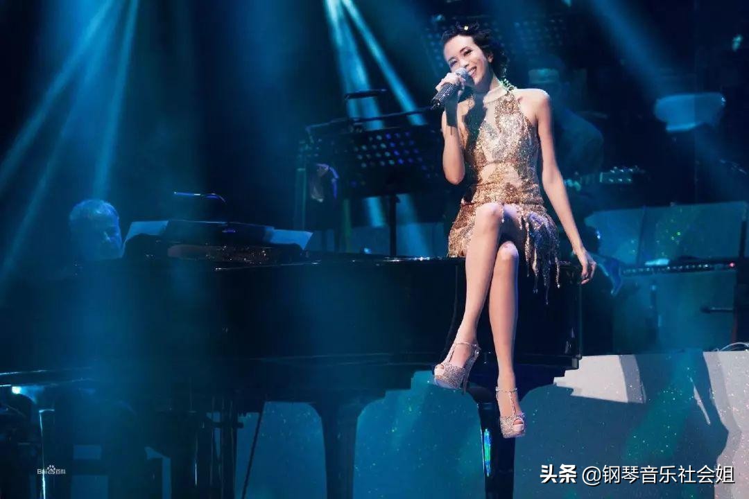 莫文蔚和孙燕姿谁唱功更好,孙燕姿莫文蔚唱法