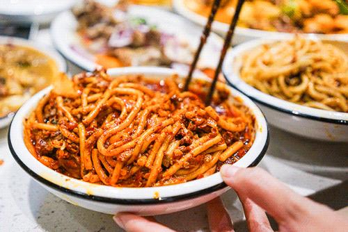 武汉美食牛肉面20块一碗,武汉好吃的老碗面