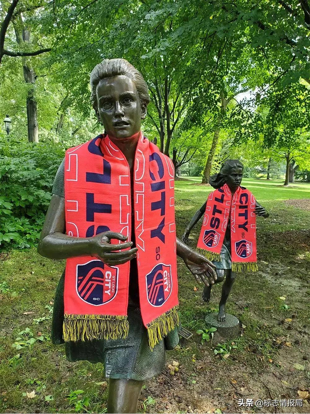 大联盟新成员,圣路易斯城足球俱乐部公布全新LOGO