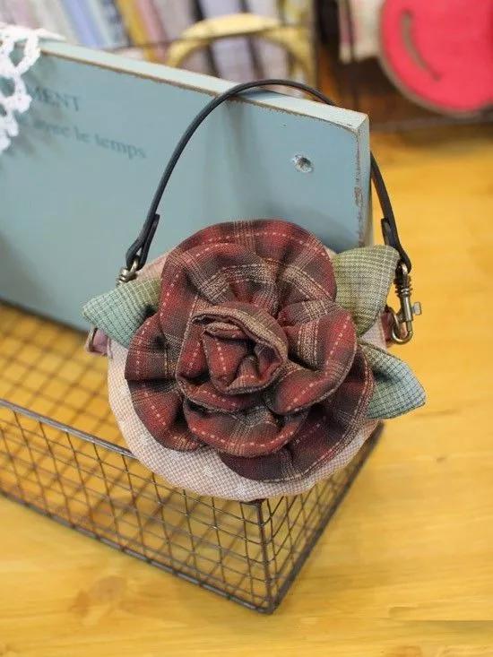 在家用几块小碎布,就能做个玫瑰零钱包,闺蜜看了都想要!附教程