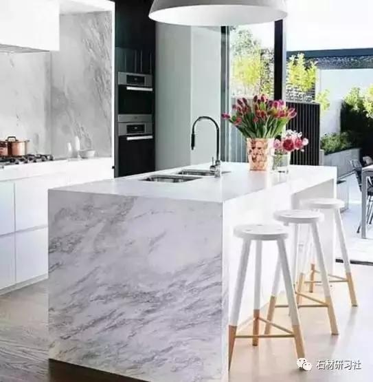 爵士白为什么越卖越贵,爵士白落伍了吗