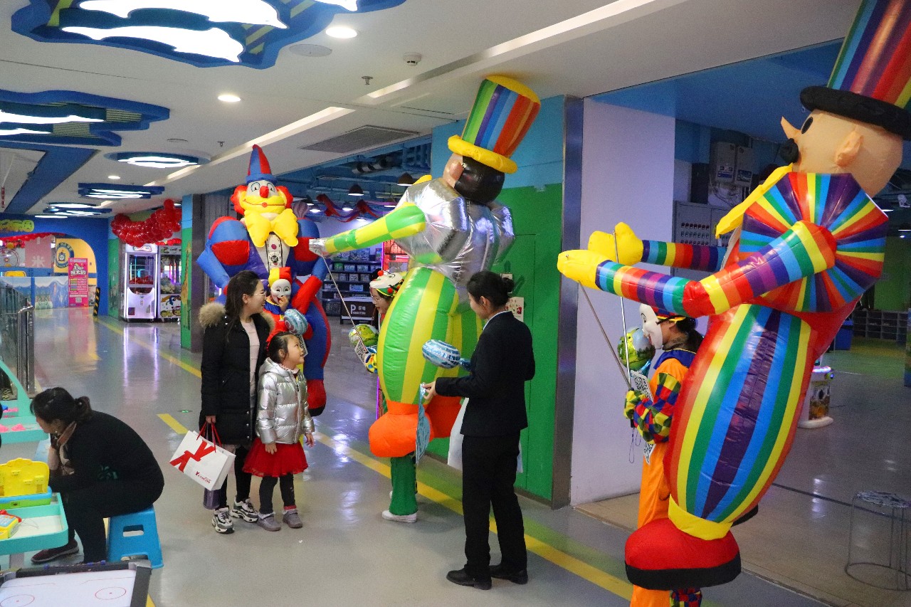 「当代购物中心」丨周年庆玩这么大？火力全开，你能hold住吗？