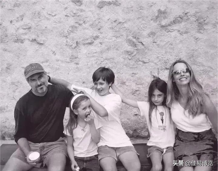 乔布斯跟劳伦是如何相遇的,乔布斯的妻子劳伦年轻的照片