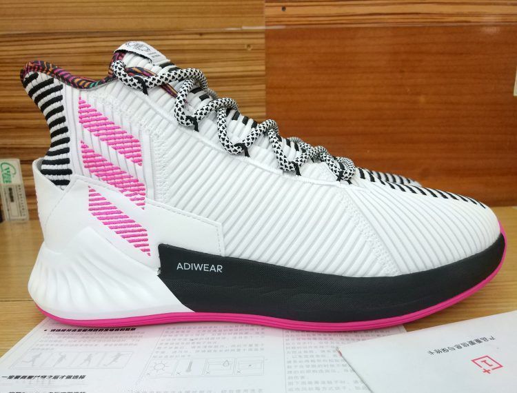 伦纳德签名鞋om1s上脚,伦纳德nb鞋