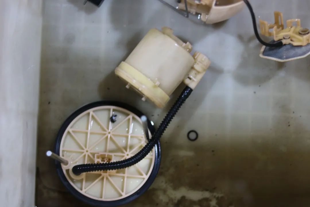 怪兽汽车翻新地址,怪兽修车翻新奥迪q7