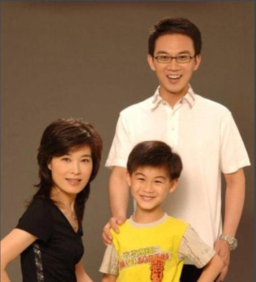 原央视主播郎永淳的简历,原央视主播郎永淳夫人吴萍图片