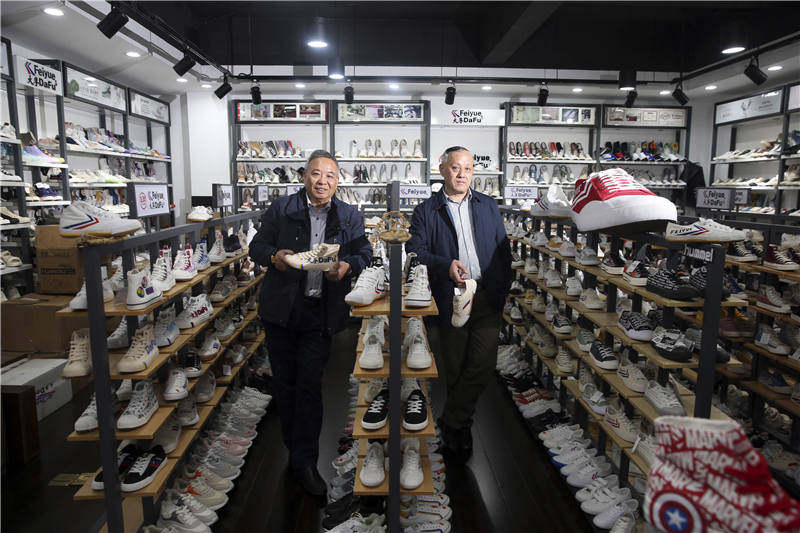 30元以下内增高小白鞋,200块钱以内的增高小白鞋