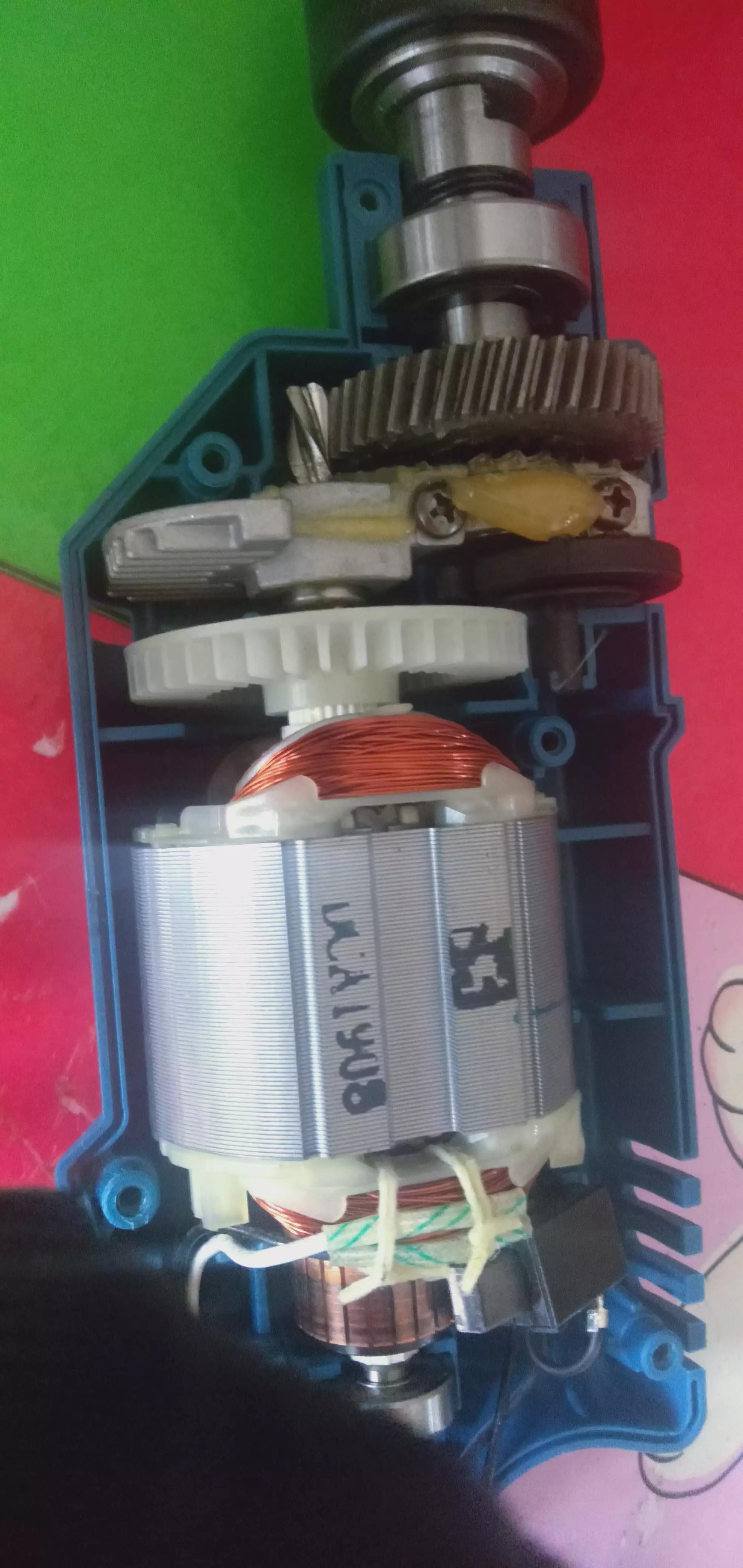 手电钻前面的夹头构造及更换,晶思达手电钻开关总成内部构造