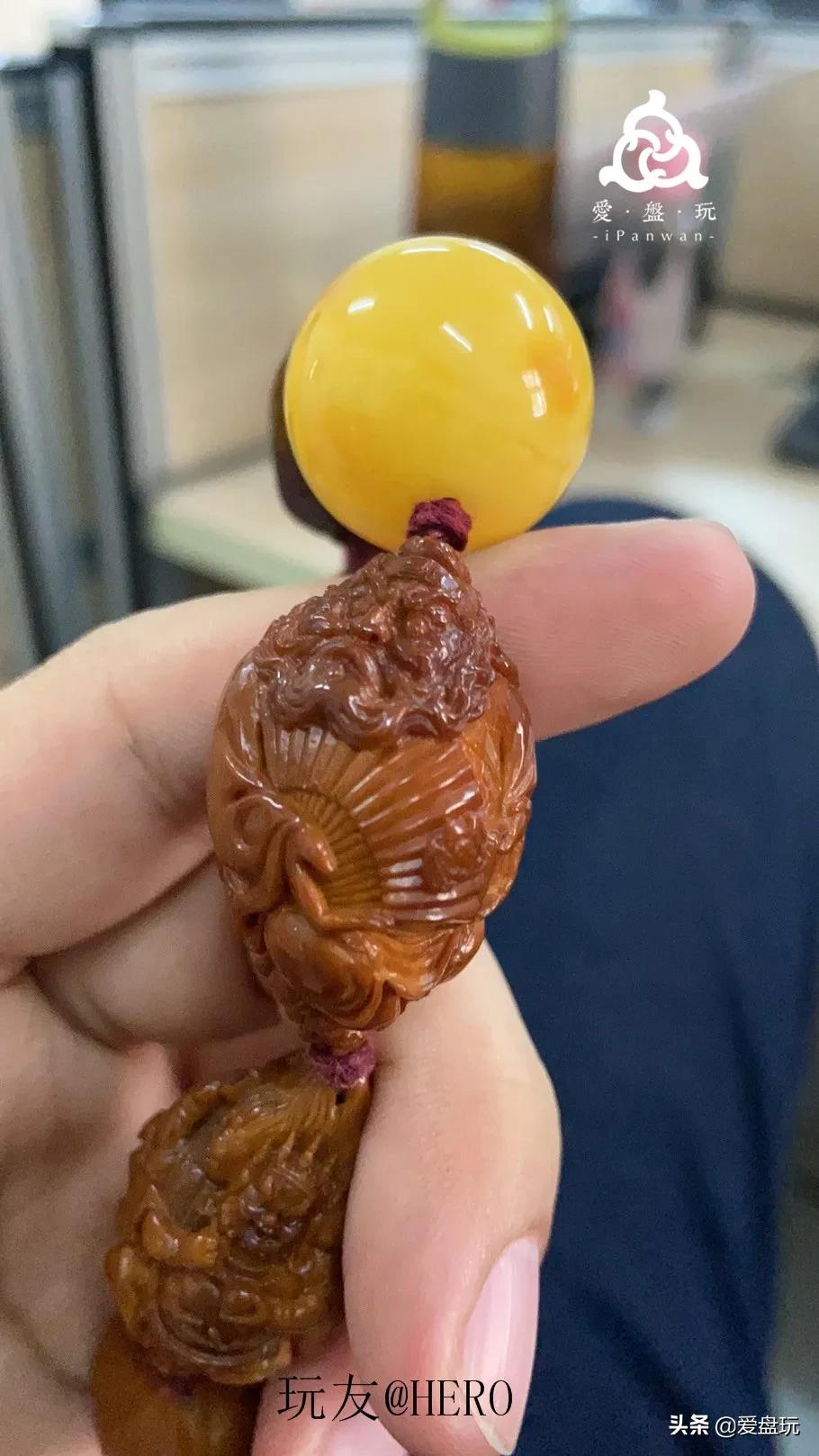 一条小金刚,他盘了720天,包浆很赞,谁说大干手不适合盘串