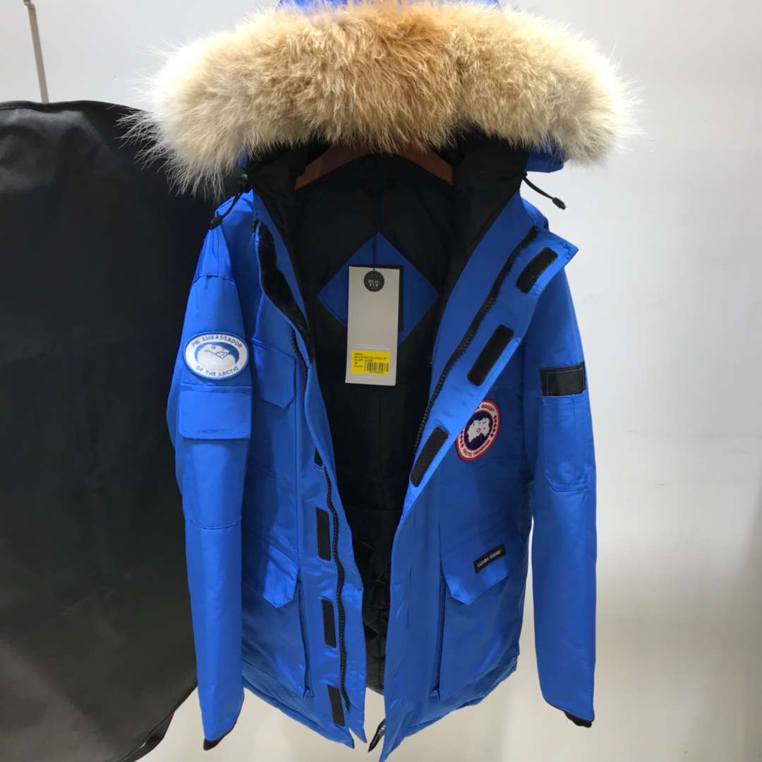 加拿大鹅为什么这么贵,加拿大鹅到底值不值得买