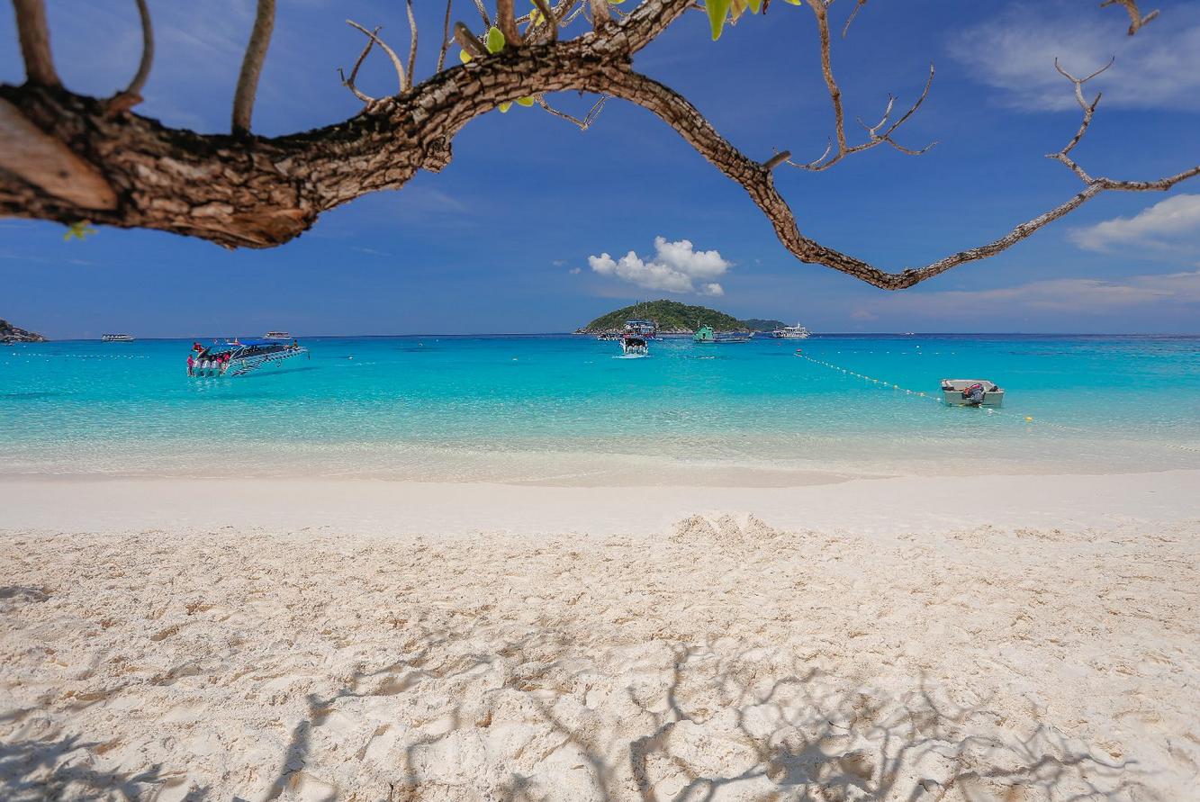 第一次出国推荐普吉岛,第一次出国去泰国还是印尼