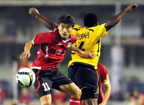 河南建业队史上的10号球衣,20年前河南建业10号中锋