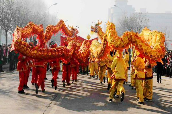 多国狂欢,国人的狂欢盛宴