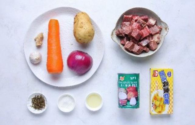 牛肉可不可以不焯水直接烧,咖喱牛肉的做法最正宗的做法