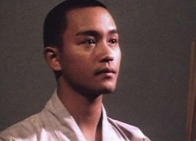 李易峰剪寸头发型视频,李易峰现在发型