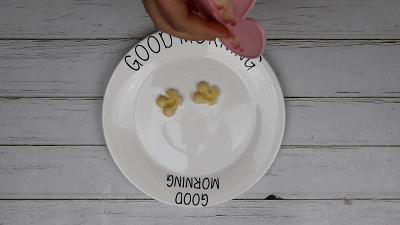 给宝宝吃奶酪的做法,宝宝早餐鲜奶酪