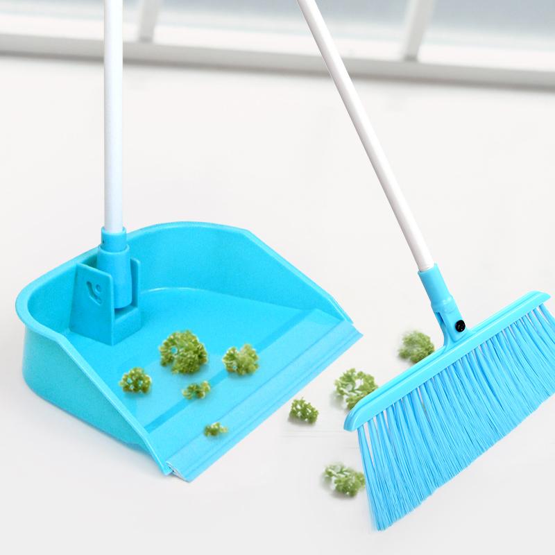 57岁保洁员大叔,58岁大叔工作