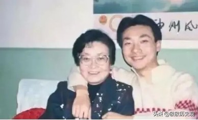 与妻子结婚23年，为何坚持丁克?母亲离世494天后，康辉说出了原因