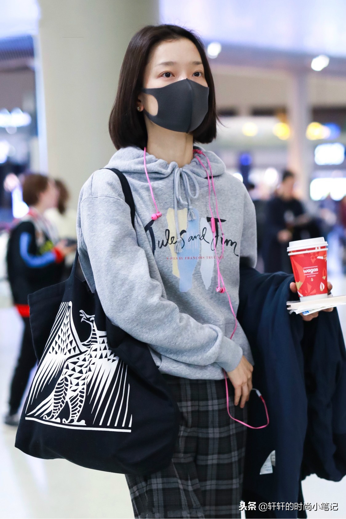 杜鹃同款休闲运动长裤,杜鹃穿什么裤子