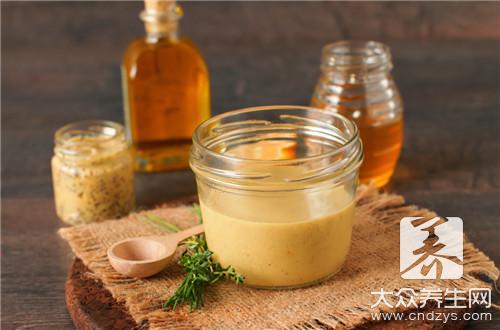 白色固体蜂蜜好不好,真假结晶蜂蜜鉴别