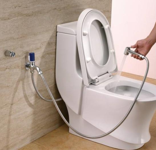 卫生间装修被亲戚吐槽,主卧卫生间装了现在后悔了