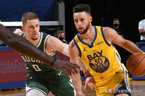 三分时代库里三分耀眼，乔丹时代三分神射手成北卡第一位黑人主帅