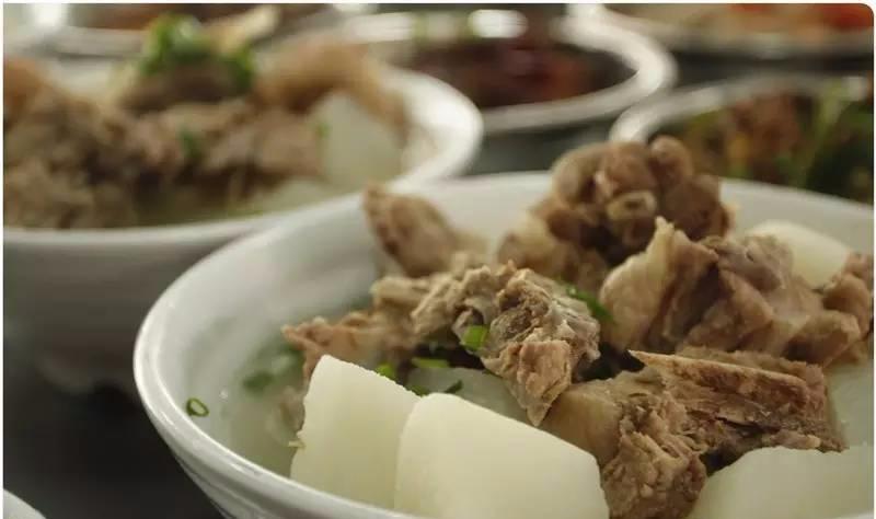 吃在“远航大酒楼”,绵阳学生的最高伙食标准