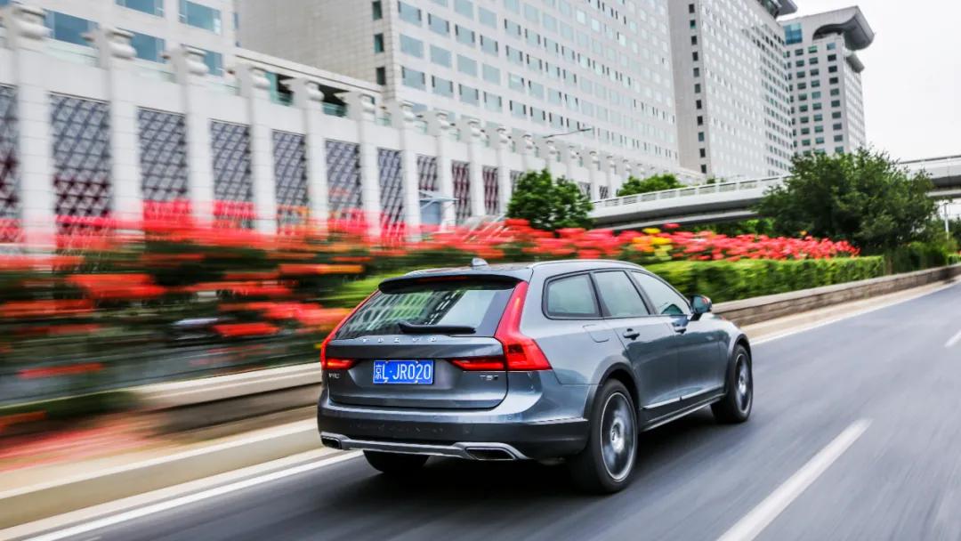 沃尔沃v90cc旅行车零整比,沃尔沃v90cc2020款和奥迪旅行车