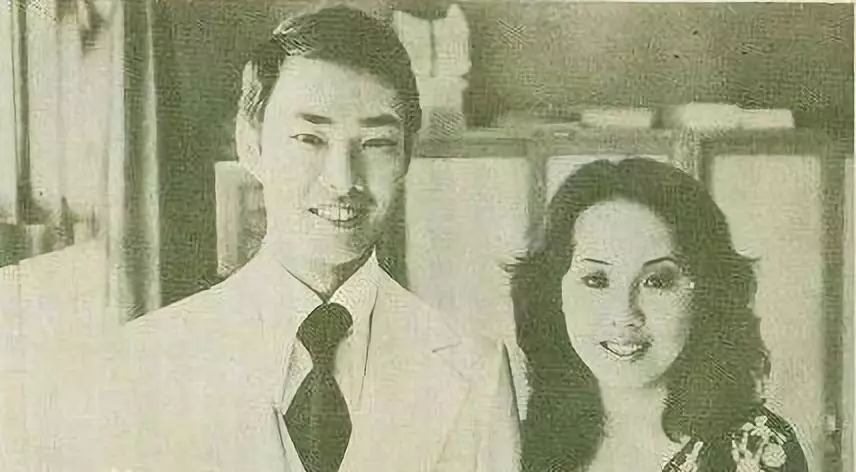 64岁费玉清告别歌坛,现场泪奔,万望珍重