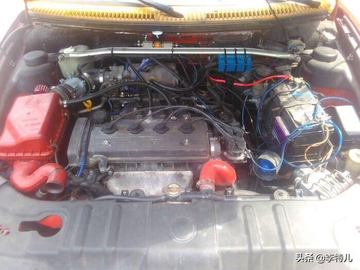 街头偶遇顶级跑车,国内街头罕见的超跑