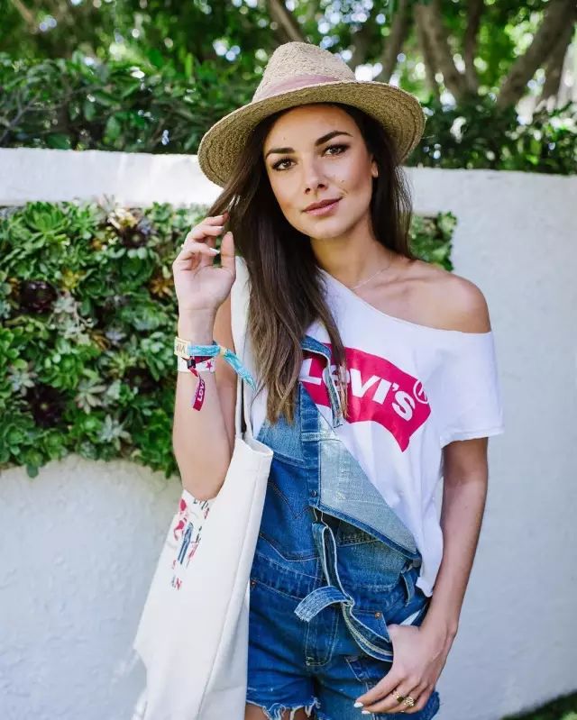 牛仔短裤最火穿法女,腿短牛仔短裤怎么穿