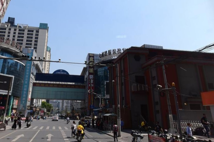 上海二手房东,上海房产中介最多的一条街