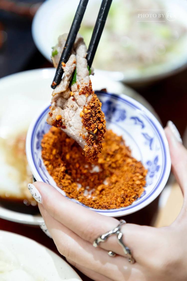 上海排队1000+的肖四女乐山跷脚牛肉终于来武汉啦