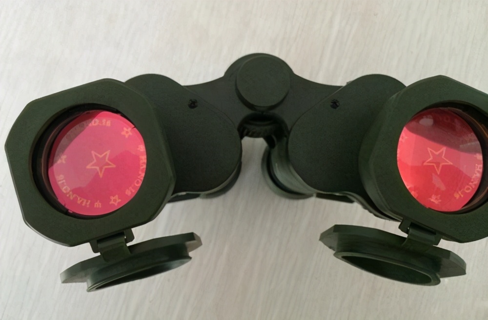 眼睛植入人工晶体后的视野,眼睛植入芯片可永久摆脱近视