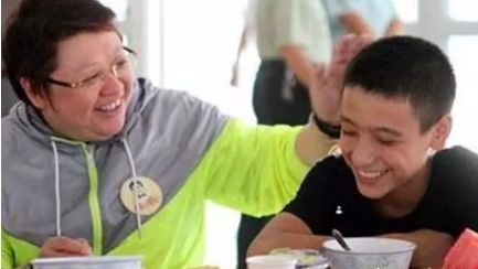 49岁韩红现在状况,48岁韩红近况如何