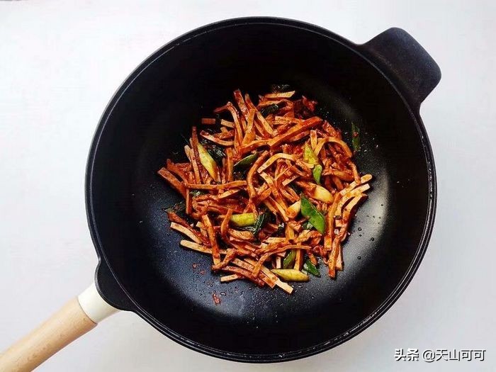 猪油和菜籽油哪个润锅好,滑锅用什么油最好