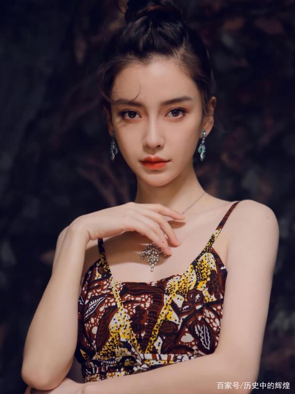 baby新综艺王者出击,baby做陶艺的照片