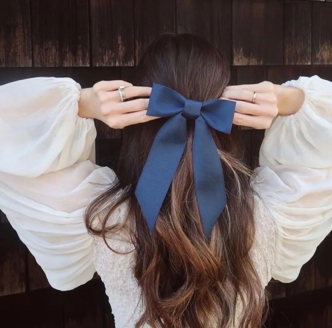 韩国女孩很会化妆,韩国东大门头饰