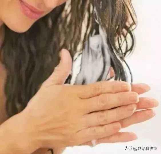 染烫后的干枯头发怎么保养,头发烫染之后干枯有没有小妙招