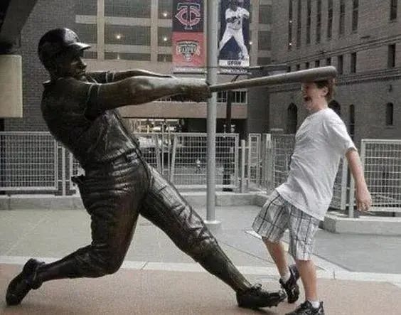 大叔经典搞笑图片,搞笑照片沙雕图集谁搞出来的