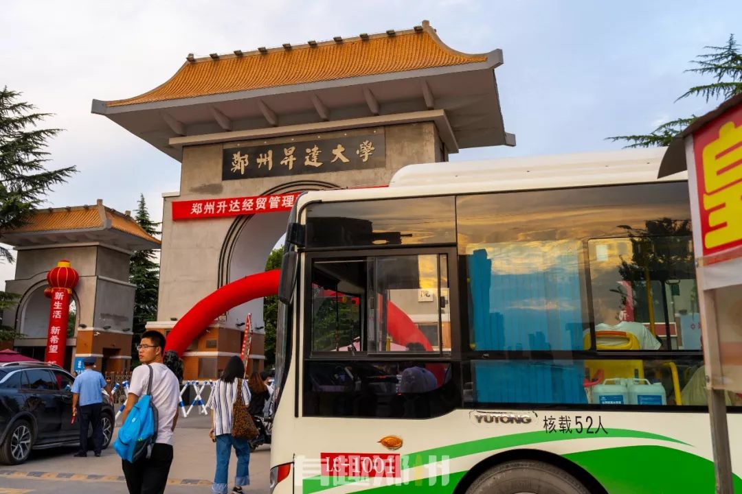 水上咖啡厅考校训、艺林曲艺社论节操,原来你是这样的*达升**