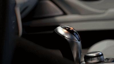 宝马x330i弹射起步,宝马汽车弹射起步技术