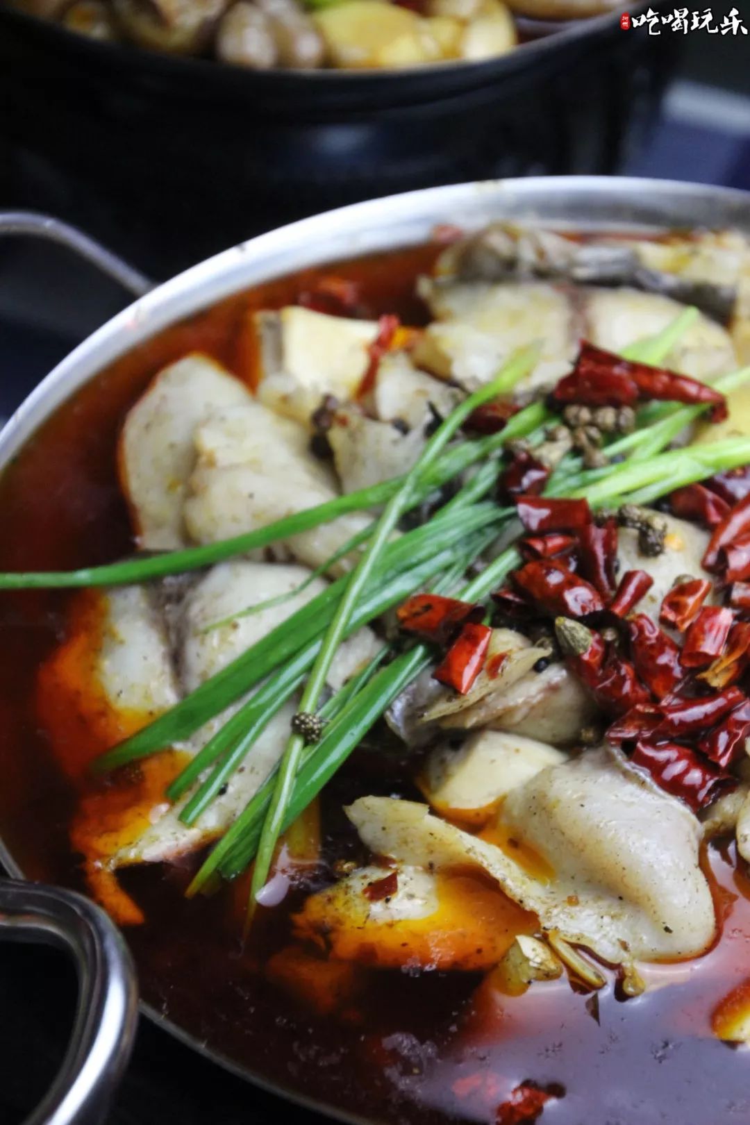 这家深藏在柳州磨滩路的扣子酒吧,扣子酒实在太好喝了