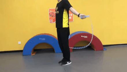 玩胜少儿体能训练,竞技一分钟跳绳技巧教学