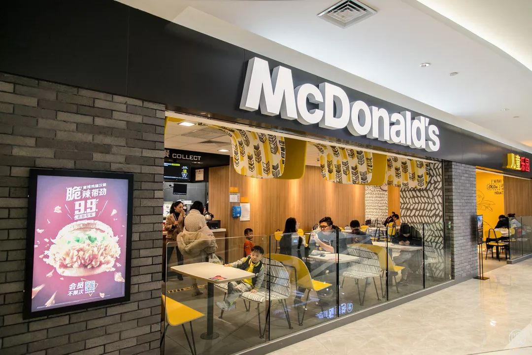 XXXL汉堡、重口吐司...随便吃,城北的宝藏Mall我来了