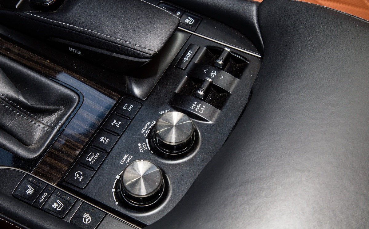 丰田suv全部车型油电混合七座38万,丰田全新7座suv来袭预售30万