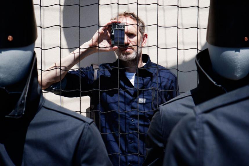 为什么别人穿牛仔裤最潮,牛仔裤穿对了原来也可以这么时髦