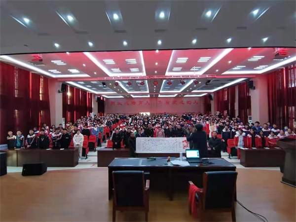 梅楚安工人文化宫讲党课,梅楚安活动