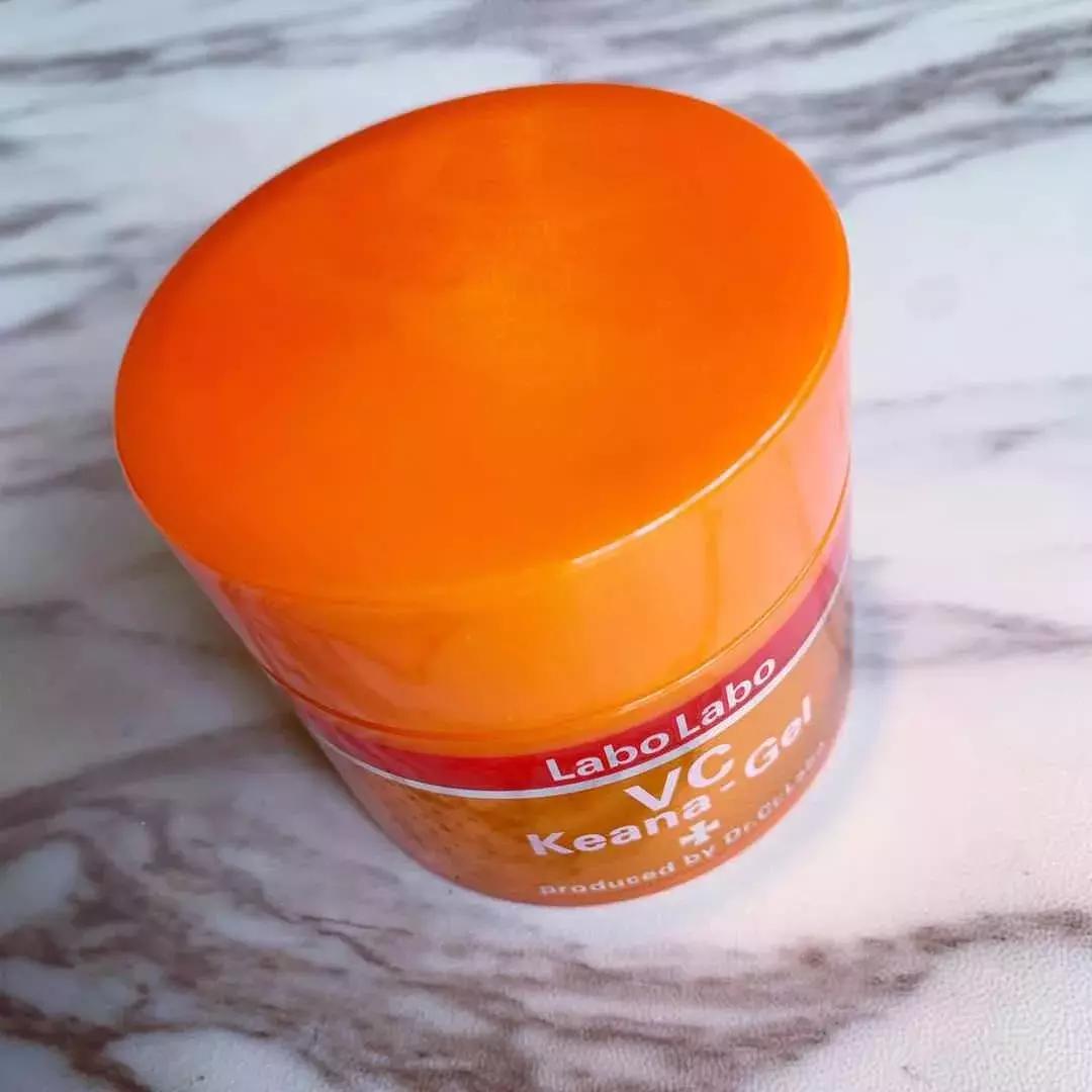 OMG，我得黑头都被这个网红吸出来了！